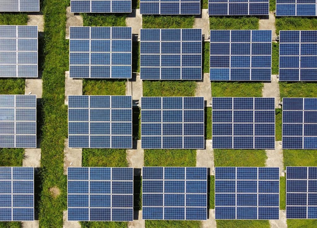 découvrez l'interprétation de la simulation photovoltaïque pour optimiser l'utilisation de l'énergie solaire. apprenez comment analyser les performances de votre installation, évaluer son rendement et maximiser vos économies d'énergie. transformez vos projets solaires en réussites grâce à nos conseils d'experts.